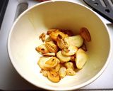 豚.鶏で素敵ステーキ♡大蒜丸ごとソース作り方2写真