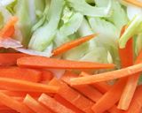 照り照り豚肉巻き*セロリと人参作り方1写真