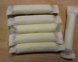 チョリソーとチーズinのスティック春巻き作り方4写真