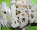 レンコンと鶏むね肉の梅マヨ焼き作り方1写真