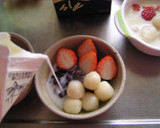 とうふ白玉といちごの冷やしミルクしるこ。作り方4写真