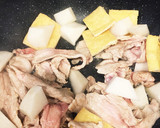 簡単☆だいこん・豚肉・油揚げの煮物作り方1写真