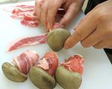 大黒本しめじのトントン巻きおにぎらず作り方3写真
