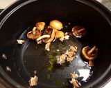 ヌメリスギタケモドキと大根白菜の味噌汁作り方5写真