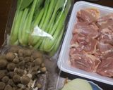 ちびっ子大好き！小松菜と鶏のトマト煮込み作り方1写真