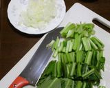 ちびっ子大好き！小松菜と鶏のトマト煮込み作り方2写真