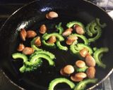 ゴーヤとウインナーの味噌炒め作り方5写真