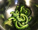 苦くない！ゴーヤのおひたし！作り方1写真