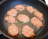 簡単スプーンミニバーグ!たっぷり野菜添え作り方2写真