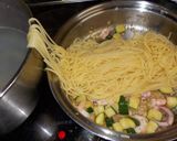 エビとズッキーニのオイルパスタ　塩辛いり作り方8写真