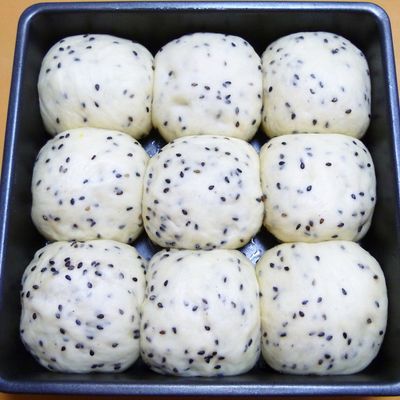 卵と牛乳♪黒ごまさつまいも☆ちぎりパン by ほっこり～の