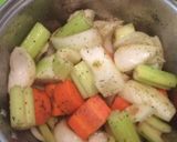 冷蔵庫の残り野菜で作るチキンスープ作り方2写真