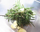 料理に一振り。ローズマリーの香味醤油作り方2写真