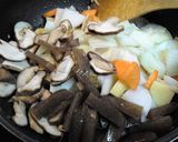 豚汁アレンジ★コク旨【豚ひき肉の豚汁】♪作り方3写真