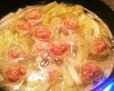 簡単で暖まる！白菜と肉団子の味噌スープ作り方5写真