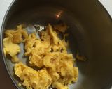 舞茸とウィンナーと卵のマヨ炒め☆作り方4写真