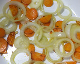 味がしみ込んだ鶏肉と玉ねぎと人参の炒め物作り方3写真
