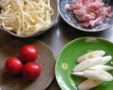 豚肉と塩トマトの焼うどん ニンニク風味作り方2写真