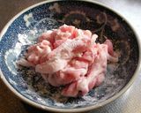 豚肉と塩トマトの焼うどん ニンニク風味作り方3写真