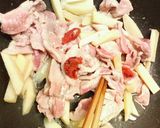 新じゃがと豚肉の☆梅バタ炒め♪♪作り方2写真