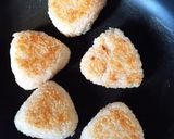 とろ〜りチーズなバター醤油焼きおにぎり作り方3写真