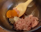 揚げない☆鶏ひきれんこんチーズの春巻き作り方2写真