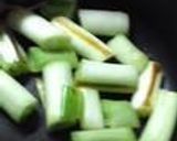 大豆肉とネギの炒め物作り方2写真