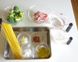 ブロッコリークリーム味噌ワンポットパスタ作り方1写真