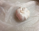 裏技de簡単丸ごと皮むき♡ﾆﾝﾆｸ丸揚げ作り方1写真