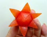 ミニトマトで作る簡単お花の飾り切り作り方3写真