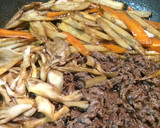 牛肉とごぼうと舞茸のうま〜い煮。作り方9写真