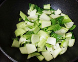 大豆のお肉と青梗菜のオイスター炒め作り方3写真