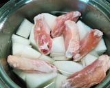 簡単☆大根と鶏手羽中(スペアリブ)の煮物作り方1写真