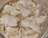 鶏肉(海老)の香草蒸しのココットカマン作り方3写真