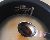 簡単☆さんまの蒲焼き缶で炊き込みご飯作り方2写真