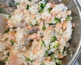 焼き鮭ときゅうりの混ぜご飯〜いくらのせ作り方2写真