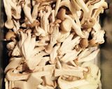 きのことジャガイモのバター醤油炒め作り方1写真