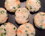 混ぜて焼くだけ♪ヘルシーおからつくね丼♡作り方2写真