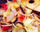鶏ひき肉と残り野菜のトマトパスタ作り方4写真