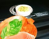 *生ハムとアボカドdeココットカマン*作り方3写真
