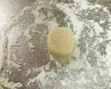 材料２つ❗簡単❗もちもち✨手作り餃子の皮作り方4写真