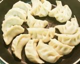 材料２つ❗簡単❗もちもち✨手作り餃子の皮作り方6写真