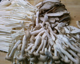 簡単♪ レタスと きのこの中華スープ！！作り方1写真