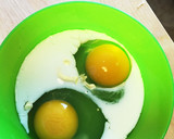 我が家の甘くない卵焼き☆だし巻き卵作り方1写真
