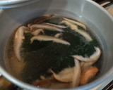 簡単！大分産椎茸とワカメの溶き卵スープ作り方4写真