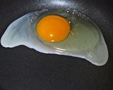 お弁当にピッタリ！チ−ズとしその半月卵作り方1写真