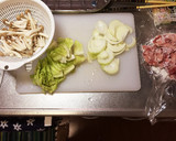 牛肉ときのこのオイスターソース炒め★作り方1写真