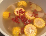 とうもろこし豚骨スープ（玉米骨头汤）作り方4写真
