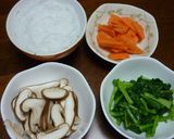 15分で出来る野菜たっぷりマロニースープ作り方1写真