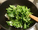 5種の天然キノコと葉物野菜の油炒め作り方6写真